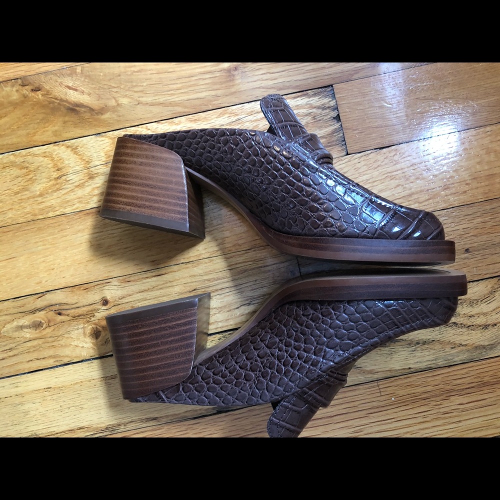 Clogs - Picture 3 of 8